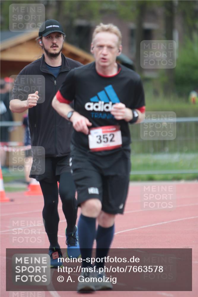 13.04.2025 - Hammer Lauf A. Gomolzig http://msf.ph/oto/7663578 13.04.2025 11:34:04 Ziel 8, 599 meine-sportfotos.de