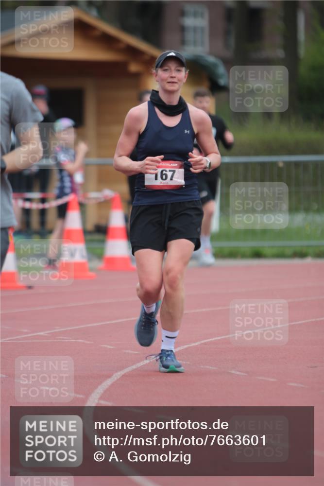 13.04.2025 - Hammer Lauf A. Gomolzig http://msf.ph/oto/7663601 13.04.2025 11:34:17 Ziel 167, 524, 1945 meine-sportfotos.de