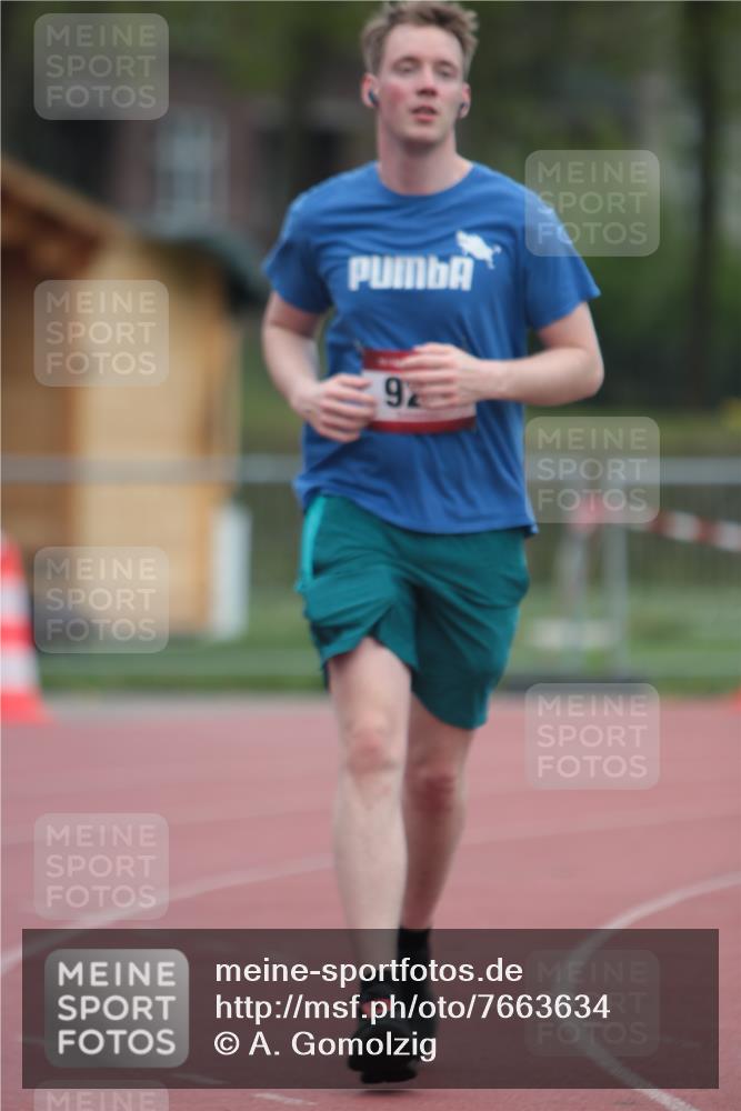 13.04.2025 - Hammer Lauf A. Gomolzig http://msf.ph/oto/7663634 13.04.2025 11:34:38 Ziel 287, 923 meine-sportfotos.de