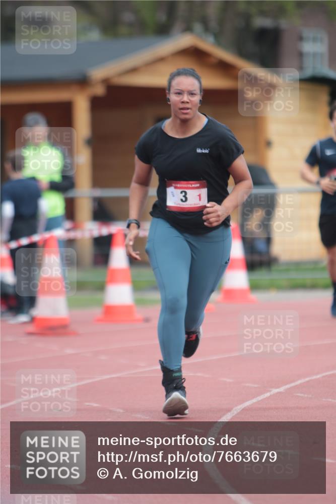 13.04.2025 - Hammer Lauf A. Gomolzig http://msf.ph/oto/7663679 13.04.2025 11:35:11 Ziel 3, 302 meine-sportfotos.de