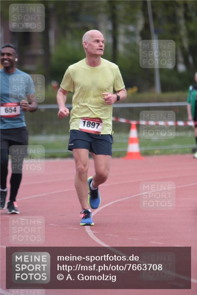 13.04.2025 - Hammer Lauf A. Gomolzig http://msf.ph/oto/7663708 13.04.2025 11:35:34 Ziel 654, 1344, 1897 meine-sportfotos.de