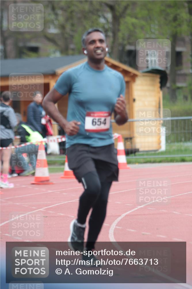 13.04.2025 - Hammer Lauf A. Gomolzig http://msf.ph/oto/7663713 13.04.2025 11:35:36 Ziel 654, 1344, 1897 meine-sportfotos.de
