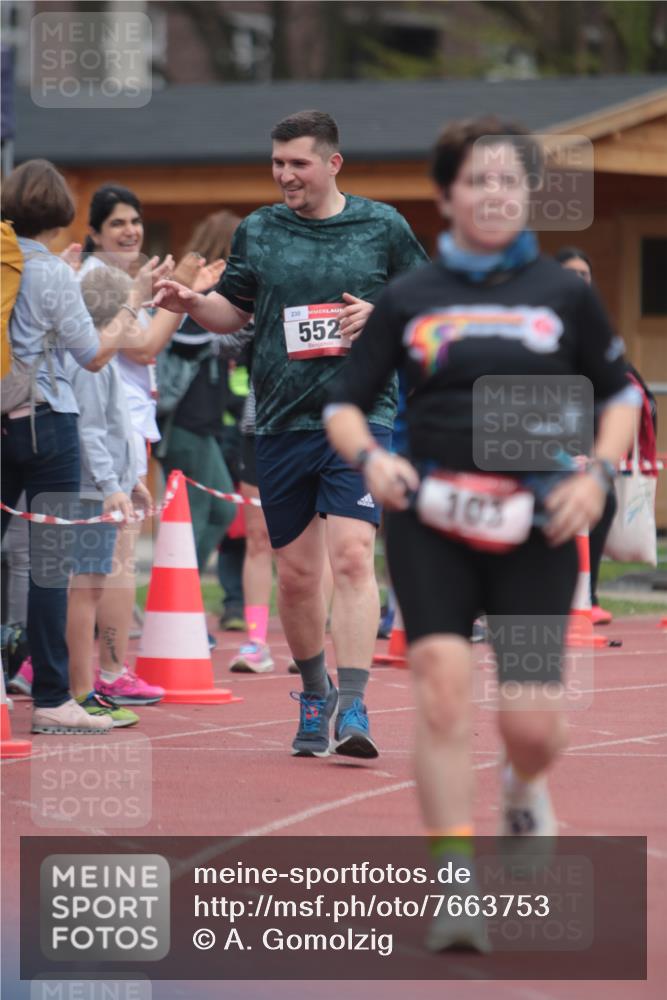 13.04.2025 - Hammer Lauf A. Gomolzig http://msf.ph/oto/7663753 13.04.2025 11:36:18 Ziel 103, 552, 736 meine-sportfotos.de