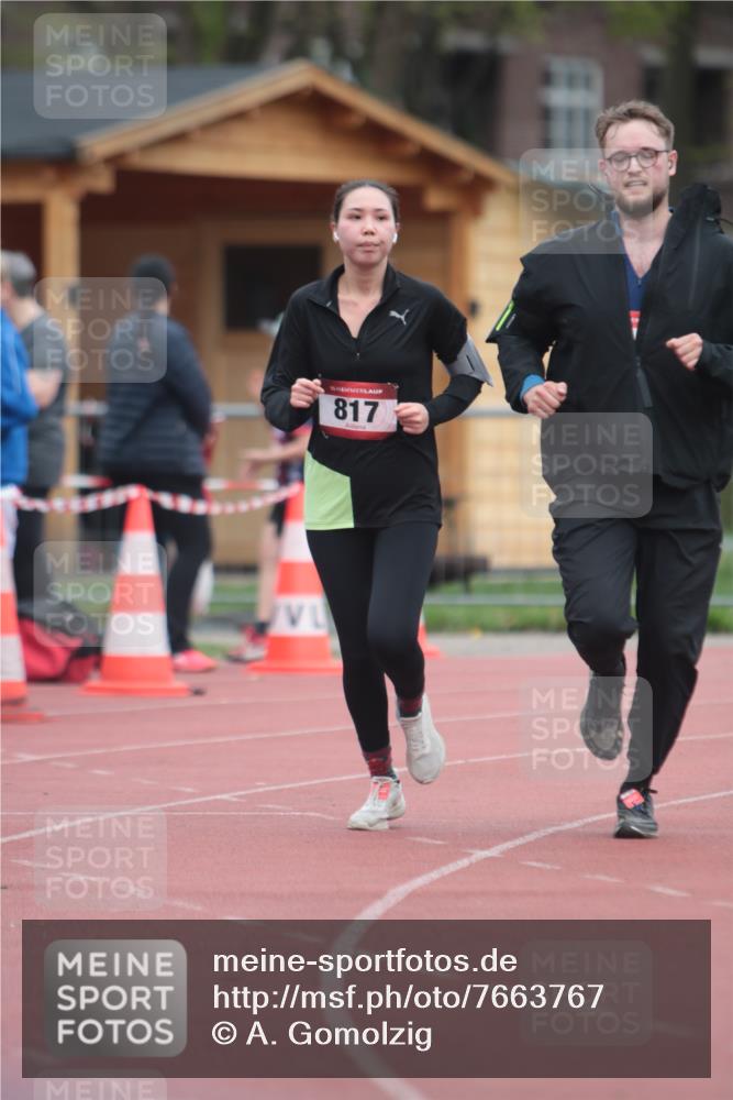 13.04.2025 - Hammer Lauf A. Gomolzig http://msf.ph/oto/7663767 13.04.2025 11:36:45 Ziel 817, 818 meine-sportfotos.de