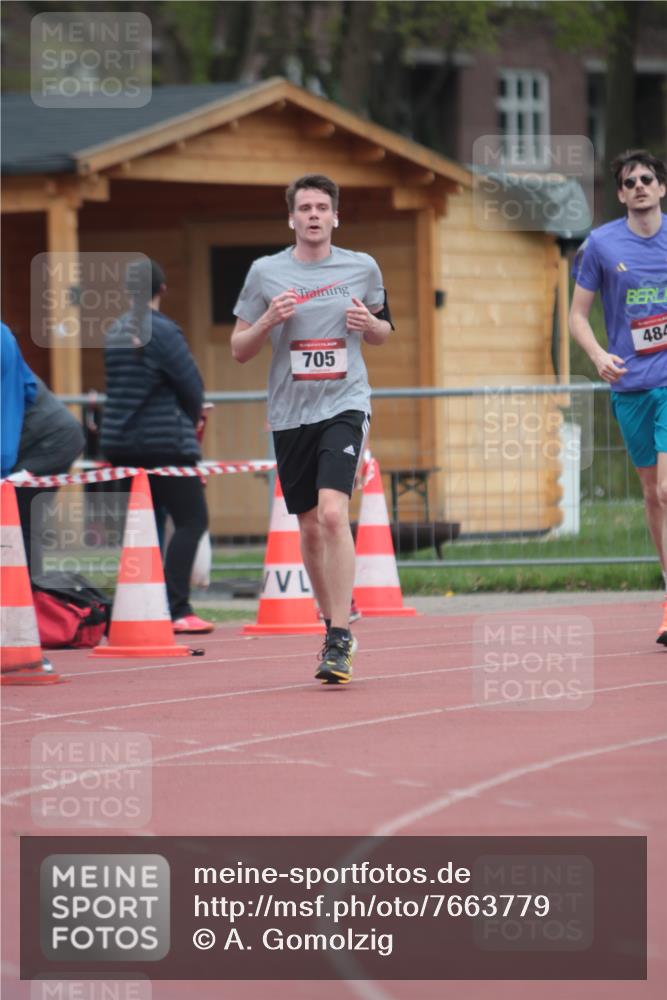 13.04.2025 - Hammer Lauf A. Gomolzig http://msf.ph/oto/7663779 13.04.2025 11:37:00 Ziel 177, 705 meine-sportfotos.de