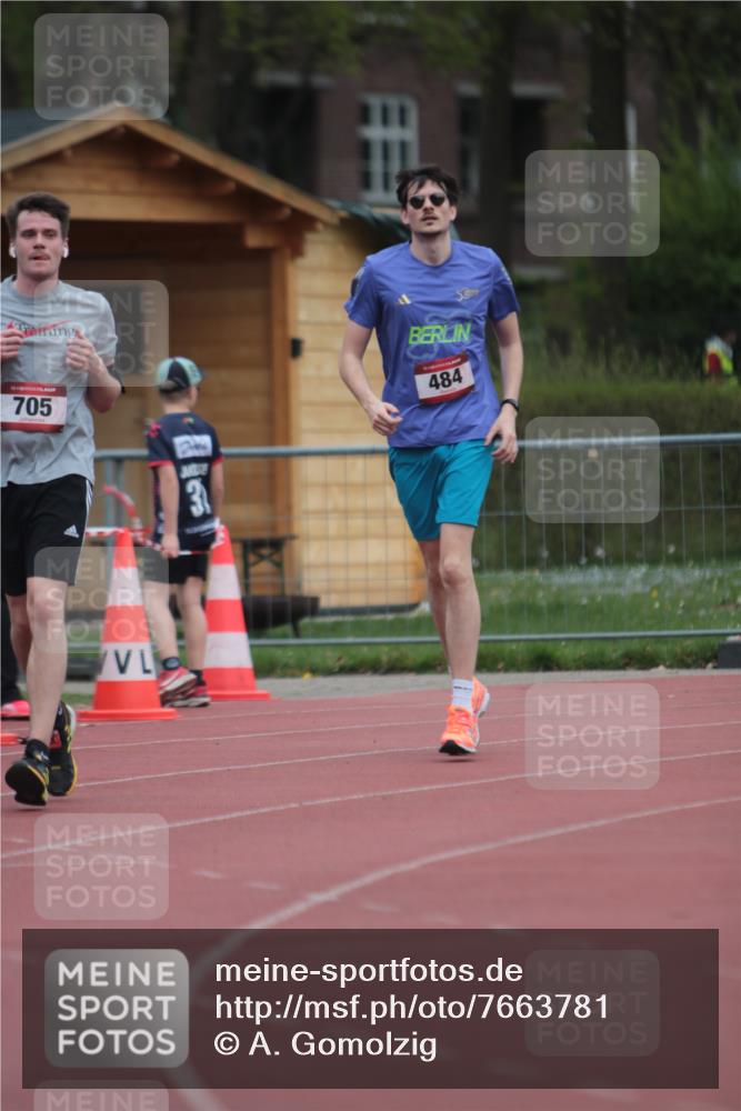 13.04.2025 - Hammer Lauf A. Gomolzig http://msf.ph/oto/7663781 13.04.2025 11:37:00 Ziel 177, 705 meine-sportfotos.de