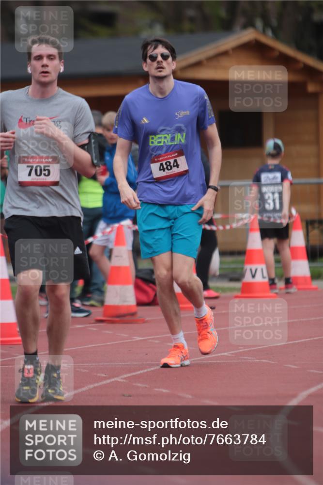13.04.2025 - Hammer Lauf A. Gomolzig http://msf.ph/oto/7663784 13.04.2025 11:37:04 Ziel 484, 705 meine-sportfotos.de