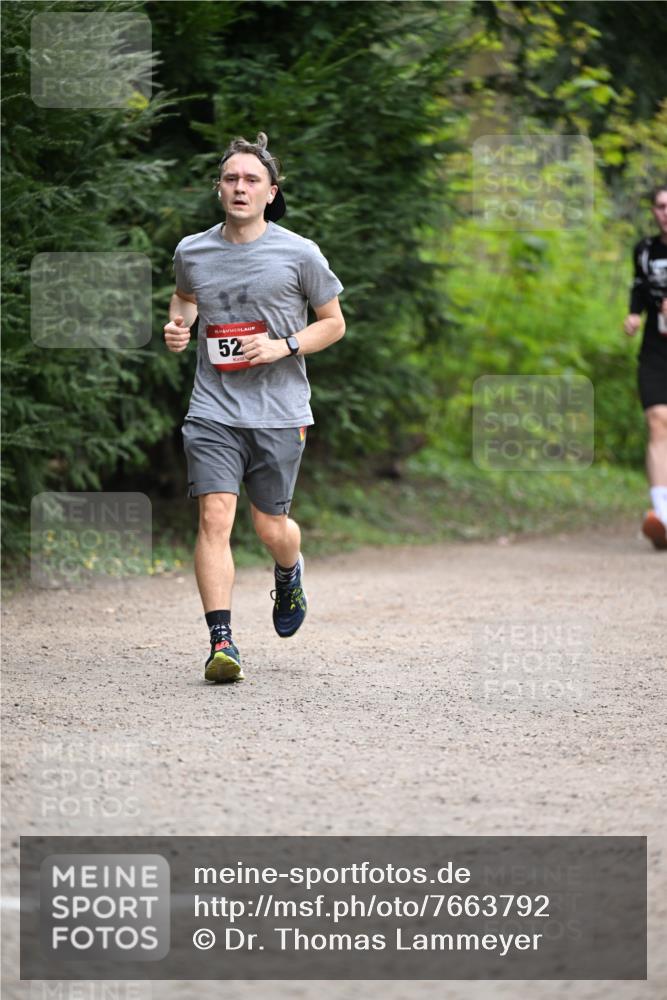 13.04.2025 - Hammer Lauf Dr. Thomas Lammeyer http://msf.ph/oto/7663792 13.04.2025 11:32:36 Laufen 52 meine-sportfotos.de