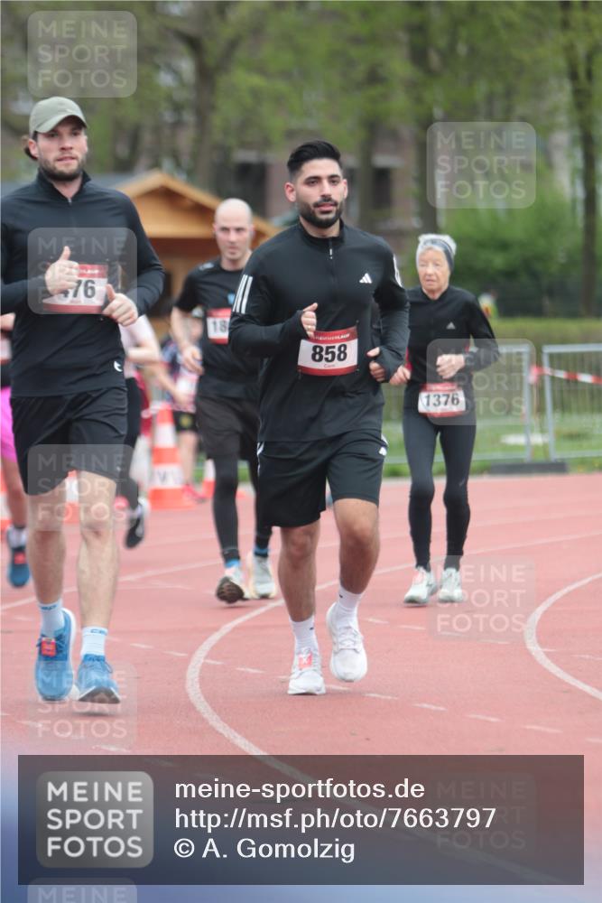 13.04.2025 - Hammer Lauf A. Gomolzig http://msf.ph/oto/7663797 13.04.2025 11:37:44 Ziel 4, 7, 476, 737, 858, 1376, 1802 meine-sportfotos.de