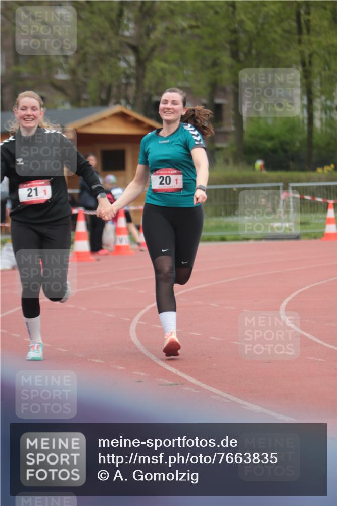 13.04.2025 - Hammer Lauf A. Gomolzig http://msf.ph/oto/7663835 13.04.2025 11:37:59 Ziel 20, 21 meine-sportfotos.de