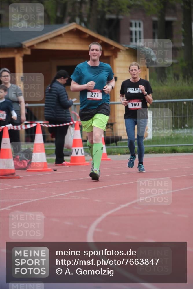 13.04.2025 - Hammer Lauf A. Gomolzig http://msf.ph/oto/7663847 13.04.2025 11:38:34 Ziel 271, 327 meine-sportfotos.de