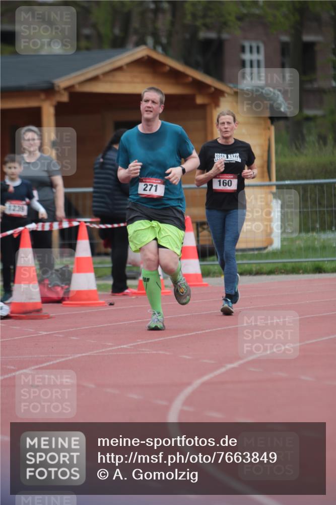 13.04.2025 - Hammer Lauf A. Gomolzig http://msf.ph/oto/7663849 13.04.2025 11:38:34 Ziel 271, 327 meine-sportfotos.de