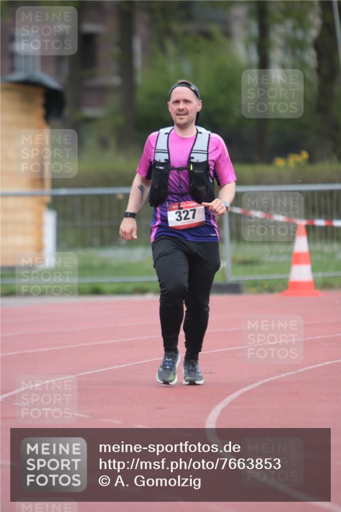 13.04.2025 - Hammer Lauf A. Gomolzig http://msf.ph/oto/7663853 13.04.2025 11:38:37 Ziel 160, 271, 327 meine-sportfotos.de