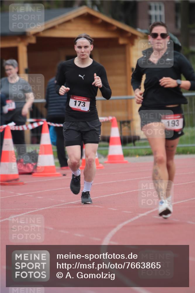 13.04.2025 - Hammer Lauf A. Gomolzig http://msf.ph/oto/7663865 13.04.2025 11:38:44 Ziel 160, 173, 193, 327 meine-sportfotos.de
