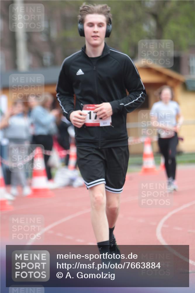 13.04.2025 - Hammer Lauf A. Gomolzig http://msf.ph/oto/7663884 13.04.2025 11:39:01 Ziel 5, 172 meine-sportfotos.de