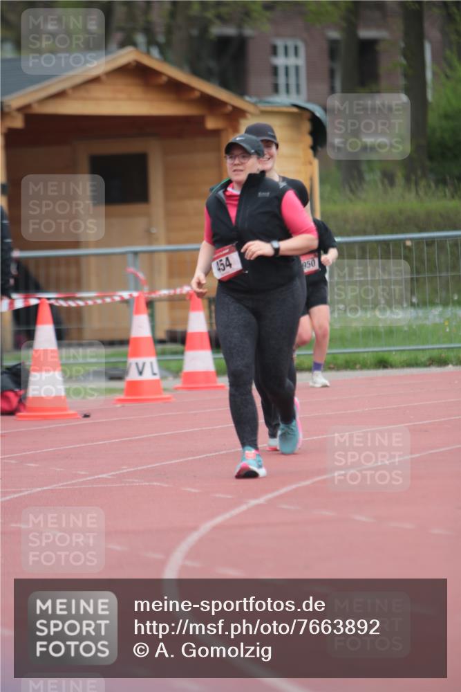 13.04.2025 - Hammer Lauf A. Gomolzig http://msf.ph/oto/7663892 13.04.2025 11:39:08 Ziel 454, 1702 meine-sportfotos.de
