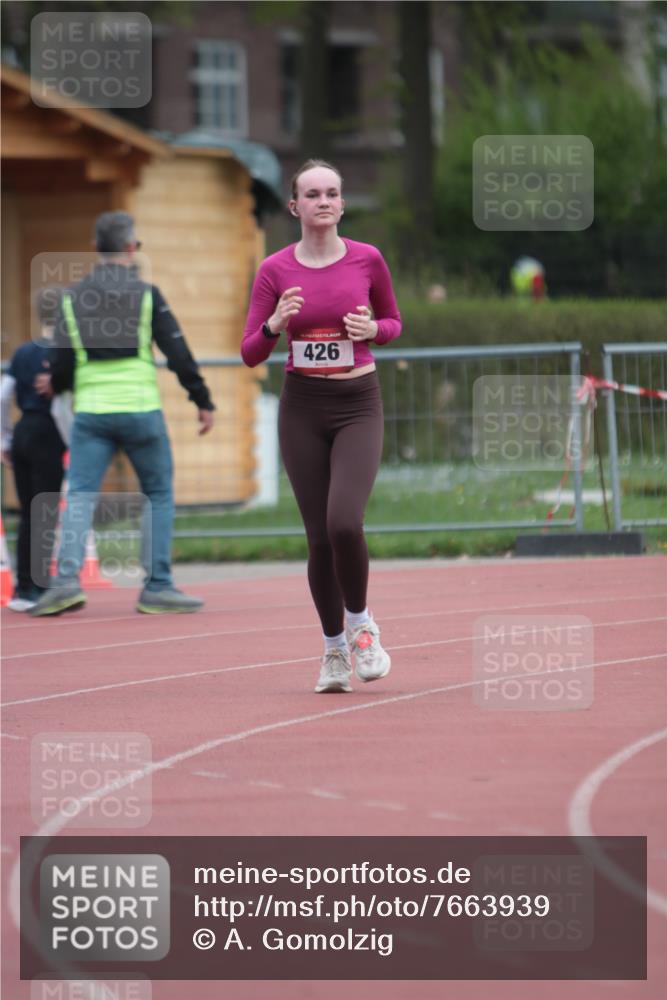 13.04.2025 - Hammer Lauf A. Gomolzig http://msf.ph/oto/7663939 13.04.2025 11:40:03 Ziel 426 meine-sportfotos.de