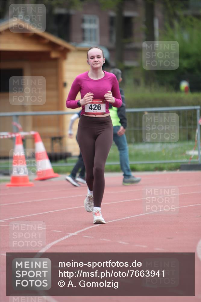 13.04.2025 - Hammer Lauf A. Gomolzig http://msf.ph/oto/7663941 13.04.2025 11:40:03 Ziel 426 meine-sportfotos.de