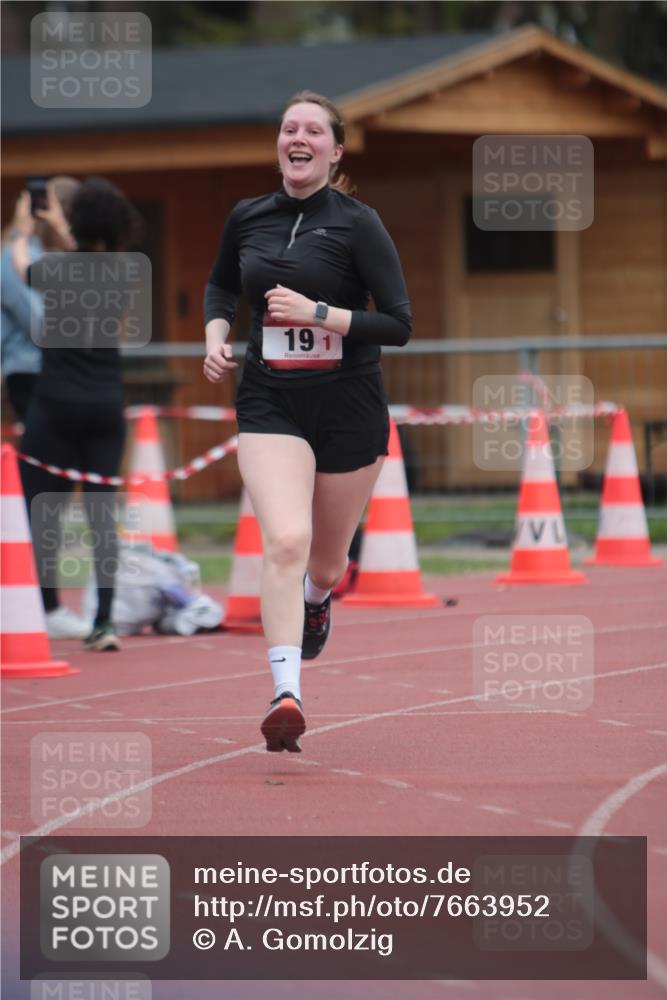 13.04.2025 - Hammer Lauf A. Gomolzig http://msf.ph/oto/7663952 13.04.2025 11:40:23 Ziel 19 meine-sportfotos.de