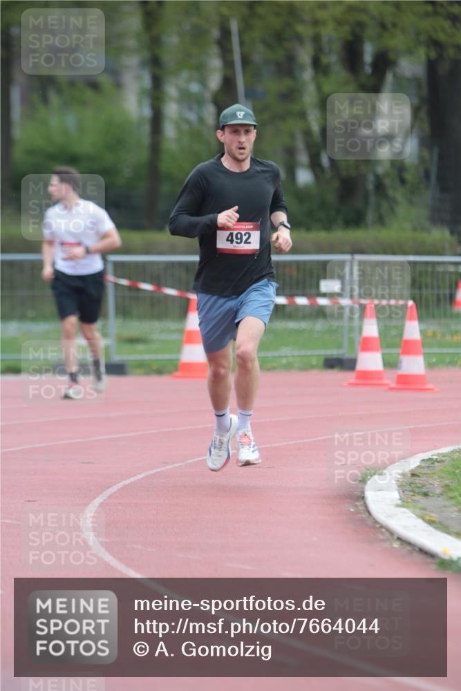 13.04.2025 - Hammer Lauf A. Gomolzig http://msf.ph/oto/7664044 13.04.2025 11:45:49 Ziel 492 meine-sportfotos.de