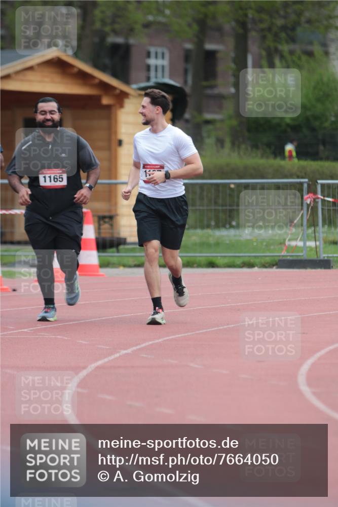 13.04.2025 - Hammer Lauf A. Gomolzig http://msf.ph/oto/7664050 13.04.2025 11:45:53 Ziel 1165, 1166, 1167 meine-sportfotos.de