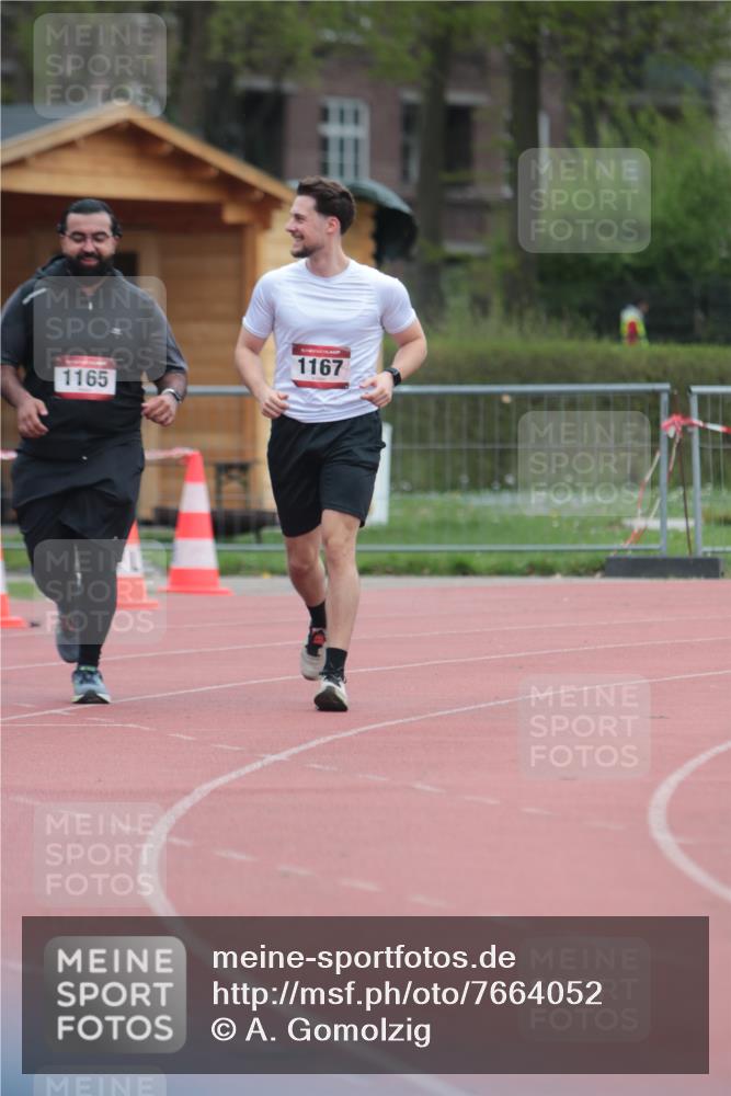 13.04.2025 - Hammer Lauf A. Gomolzig http://msf.ph/oto/7664052 13.04.2025 11:45:53 Ziel 1165, 1166, 1167 meine-sportfotos.de