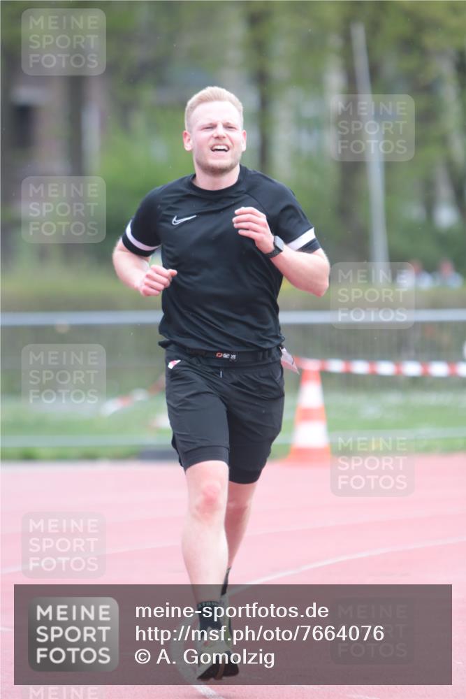 13.04.2025 - Hammer Lauf A. Gomolzig http://msf.ph/oto/7664076 13.04.2025 11:46:44 Ziel 452 meine-sportfotos.de