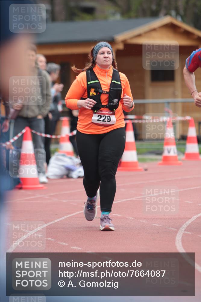 13.04.2025 - Hammer Lauf A. Gomolzig http://msf.ph/oto/7664087 13.04.2025 11:47:01 Ziel 229, 312, 493 meine-sportfotos.de