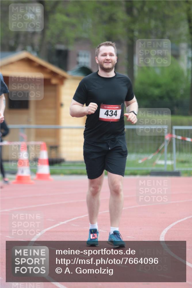 13.04.2025 - Hammer Lauf A. Gomolzig http://msf.ph/oto/7664096 13.04.2025 11:47:10 Ziel 433, 434, 493 meine-sportfotos.de