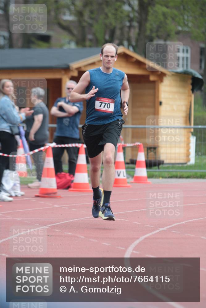 13.04.2025 - Hammer Lauf A. Gomolzig http://msf.ph/oto/7664115 13.04.2025 11:48:44 Ziel 770 meine-sportfotos.de