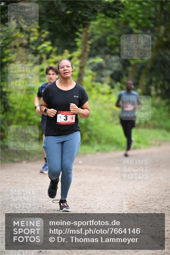 13.04.2025 - Hammer Lauf Dr. Thomas Lammeyer http://msf.ph/oto/7664146 13.04.2025 11:33:39 Laufen 15, 31 meine-sportfotos.de