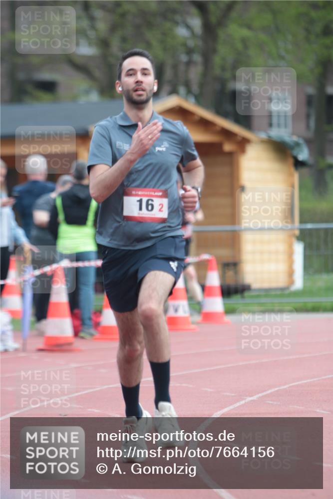13.04.2025 - Hammer Lauf A. Gomolzig http://msf.ph/oto/7664156 13.04.2025 11:49:48 Ziel 13, 16 meine-sportfotos.de