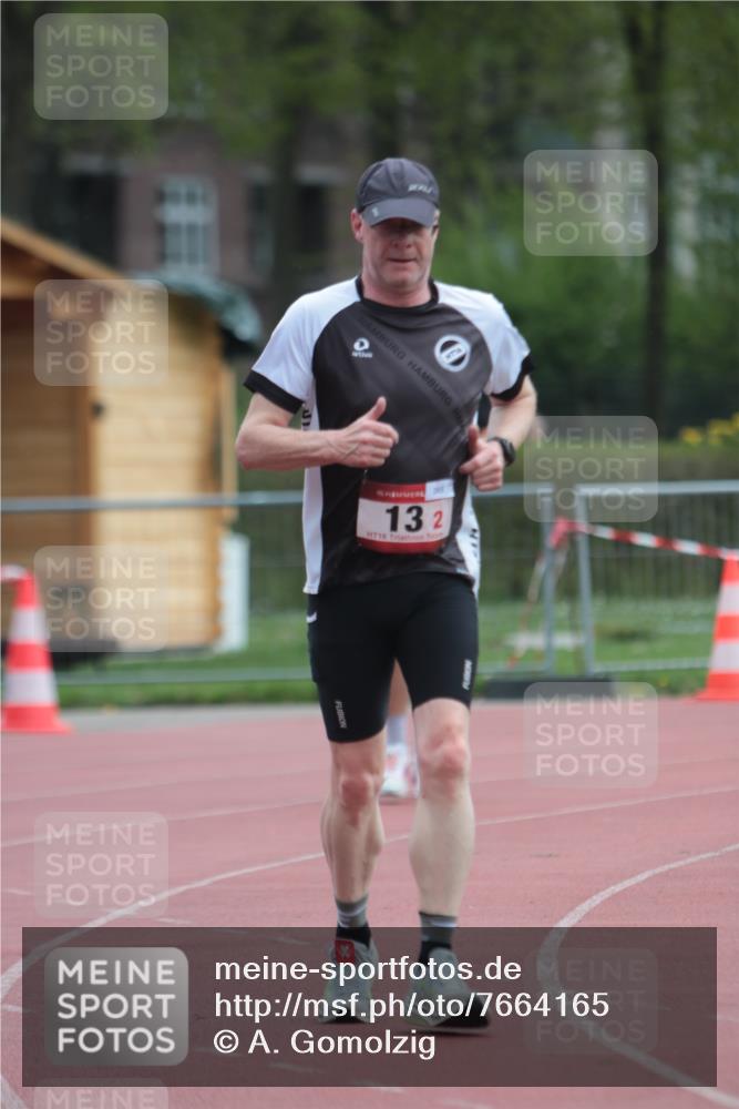 13.04.2025 - Hammer Lauf A. Gomolzig http://msf.ph/oto/7664165 13.04.2025 11:49:54 Ziel 13, 1044 meine-sportfotos.de