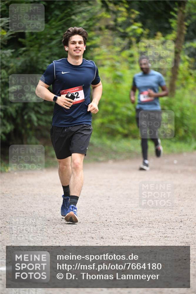 13.04.2025 - Hammer Lauf Dr. Thomas Lammeyer http://msf.ph/oto/7664180 13.04.2025 11:33:42 Laufen 15, 2 meine-sportfotos.de
