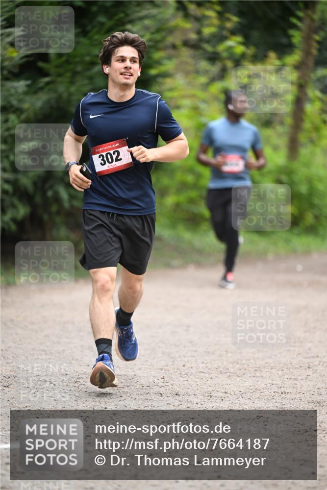 13.04.2025 - Hammer Lauf Dr. Thomas Lammeyer http://msf.ph/oto/7664187 13.04.2025 11:33:42 Laufen 15, 302 meine-sportfotos.de