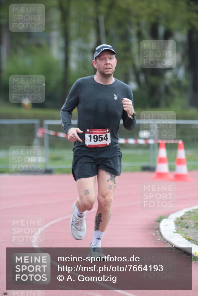 13.04.2025 - Hammer Lauf A. Gomolzig http://msf.ph/oto/7664193 13.04.2025 11:50:38 Ziel 112, 1954 meine-sportfotos.de