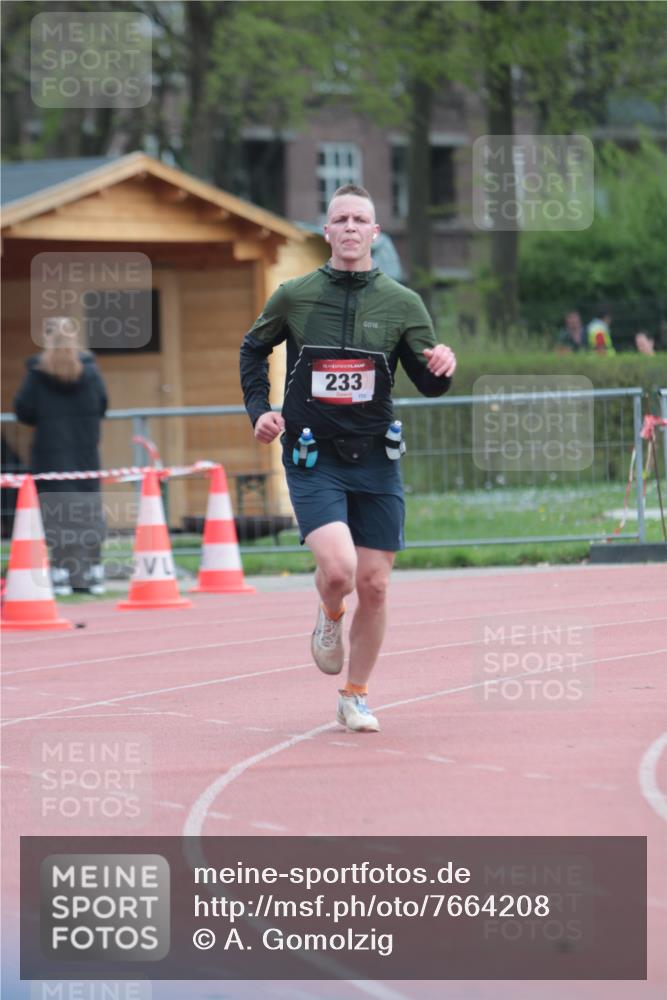 13.04.2025 - Hammer Lauf A. Gomolzig http://msf.ph/oto/7664208 13.04.2025 11:51:15 Ziel 233 meine-sportfotos.de