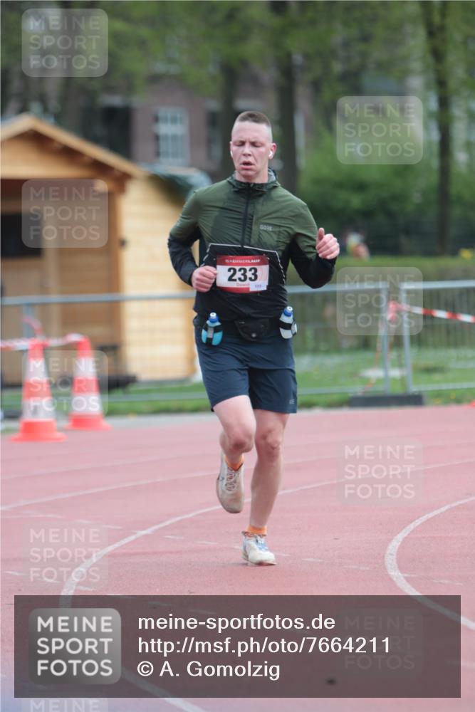 13.04.2025 - Hammer Lauf A. Gomolzig http://msf.ph/oto/7664211 13.04.2025 11:51:16 Ziel 233 meine-sportfotos.de