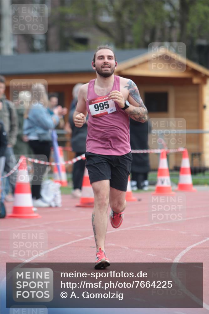 13.04.2025 - Hammer Lauf A. Gomolzig http://msf.ph/oto/7664225 13.04.2025 11:51:28 Ziel 221, 532, 995, 1940, 1989 meine-sportfotos.de