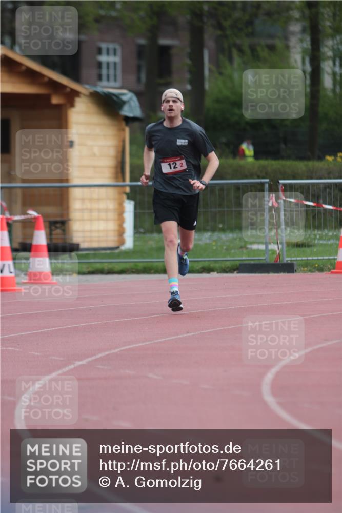 13.04.2025 - Hammer Lauf A. Gomolzig http://msf.ph/oto/7664261 13.04.2025 11:52:14 Ziel 12, 17 meine-sportfotos.de