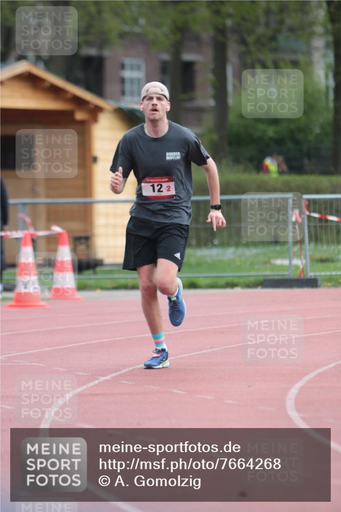13.04.2025 - Hammer Lauf A. Gomolzig http://msf.ph/oto/7664268 13.04.2025 11:52:15 Ziel 12, 17 meine-sportfotos.de