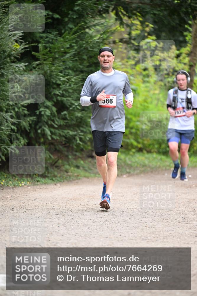 13.04.2025 - Hammer Lauf Dr. Thomas Lammeyer http://msf.ph/oto/7664269 13.04.2025 11:34:02 Laufen 232, 566, 1939 meine-sportfotos.de