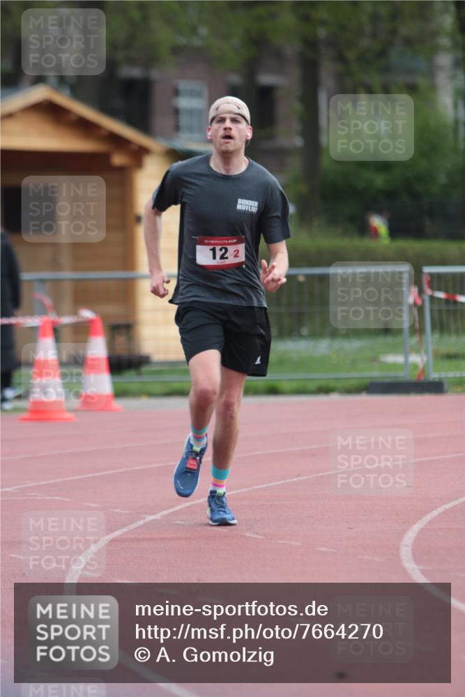13.04.2025 - Hammer Lauf A. Gomolzig http://msf.ph/oto/7664270 13.04.2025 11:52:15 Ziel 12, 17 meine-sportfotos.de