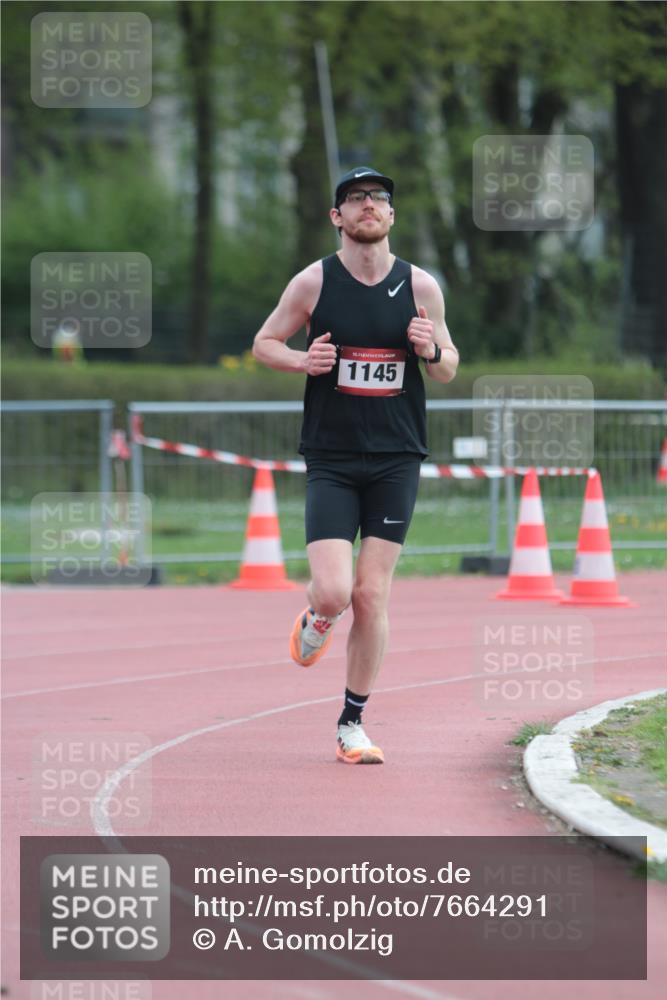 13.04.2025 - Hammer Lauf A. Gomolzig http://msf.ph/oto/7664291 13.04.2025 11:52:41 Ziel  meine-sportfotos.de