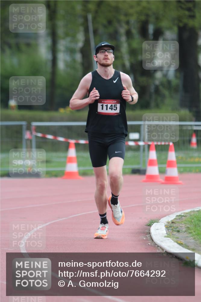13.04.2025 - Hammer Lauf A. Gomolzig http://msf.ph/oto/7664292 13.04.2025 11:52:41 Ziel  meine-sportfotos.de