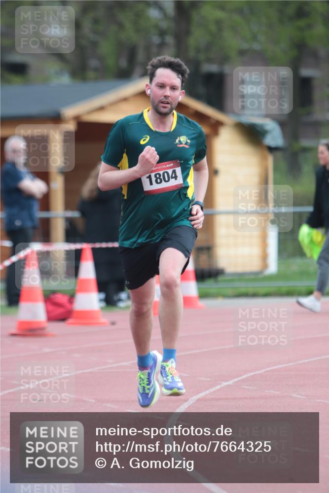 13.04.2025 - Hammer Lauf A. Gomolzig http://msf.ph/oto/7664325 13.04.2025 11:53:34 Ziel 1804 meine-sportfotos.de
