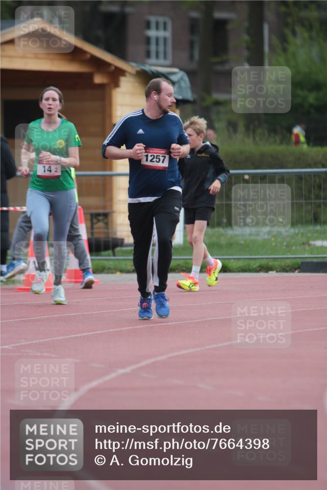 13.04.2025 - Hammer Lauf A. Gomolzig http://msf.ph/oto/7664398 13.04.2025 11:54:57 Ziel 14, 1173, 1257 meine-sportfotos.de