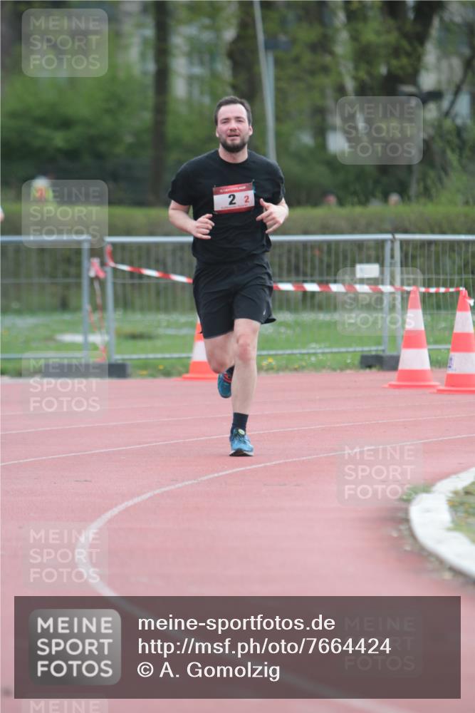 13.04.2025 - Hammer Lauf A. Gomolzig http://msf.ph/oto/7664424 13.04.2025 11:55:22 Ziel 2, 227, 468 meine-sportfotos.de