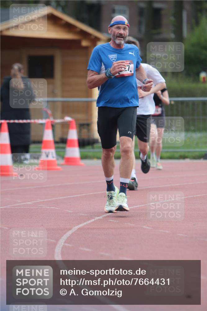 13.04.2025 - Hammer Lauf A. Gomolzig http://msf.ph/oto/7664431 13.04.2025 11:55:24 Ziel 2, 227, 468, 874 meine-sportfotos.de