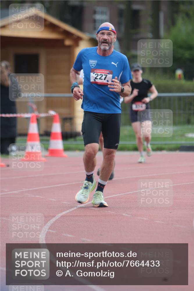 13.04.2025 - Hammer Lauf A. Gomolzig http://msf.ph/oto/7664433 13.04.2025 11:55:25 Ziel 2, 227, 468, 874 meine-sportfotos.de